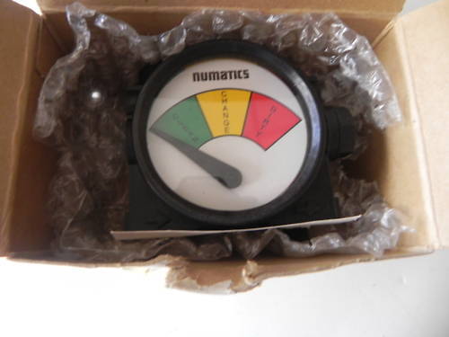 NIB NUMATICS GD010 DIFFERENTIAL PRESSURE GAUGE