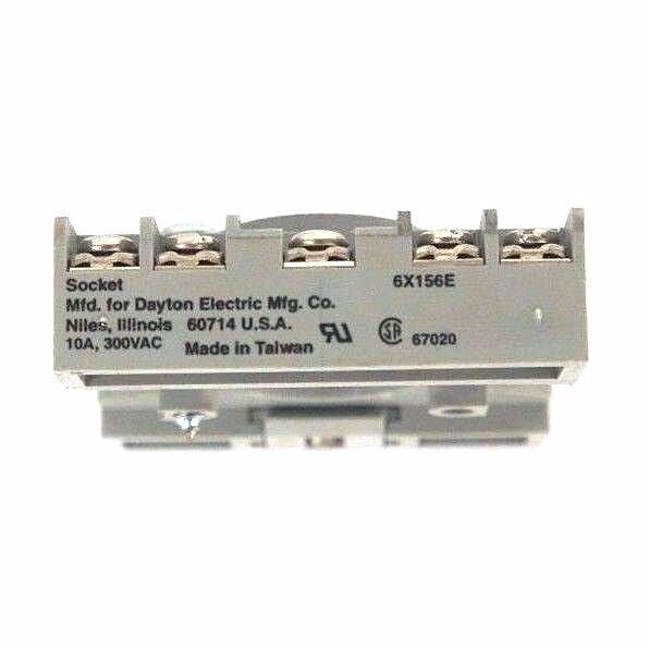 LOT OF 2 DAYTON 6X156E SOCKETS 10A, 300VAC