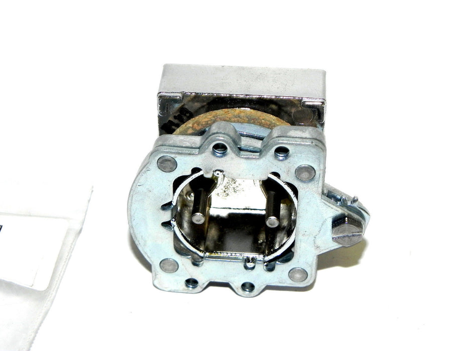 NEW CUTLER HAMMER E30AB MOMENTARY COMPACT PUSHBUTTON