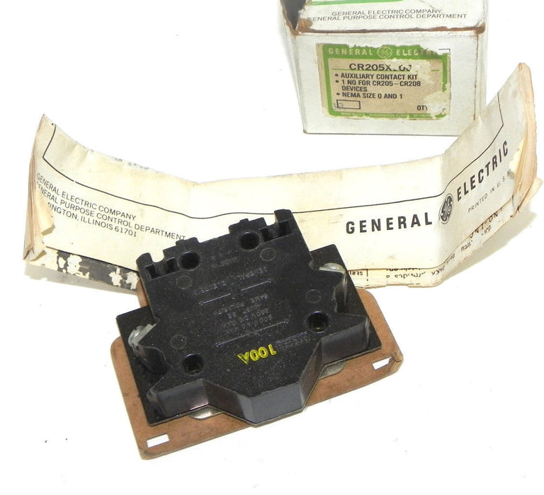 NIB GENERAL ELECTRIC CR205X100A AUXILIARY CONTACT KIT CR205X