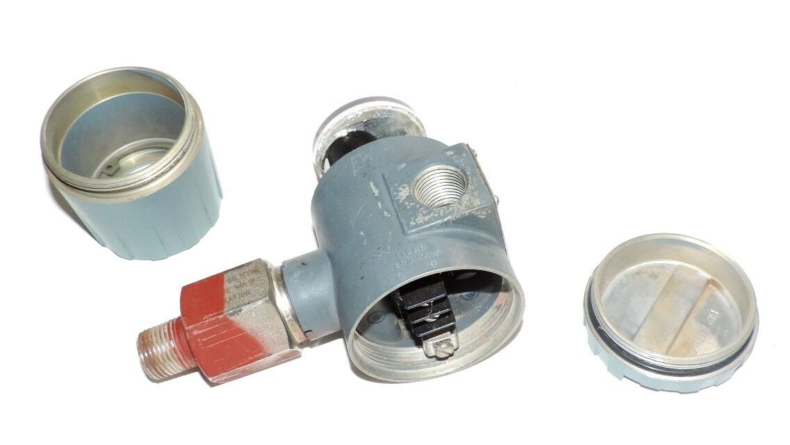 FOXBORO MODEL 841GM-BI-C TRANSMITTER REF. 88N60316-1A7 ORIGIN 2A8901, 12.5-36VDC