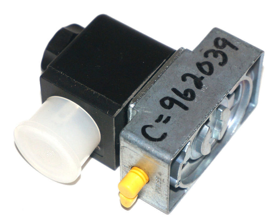 NEW BOSCH 5420500220 PILOT VALVE 24V 87MA 10BAR 02-43-06-10