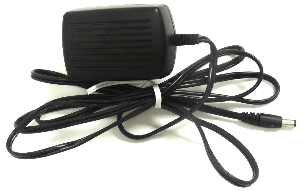 DVE DSA-0151A-05 5V DC 2.4A POWER SUPPLY WALL ADAPTER 200-240V 50/60HZ