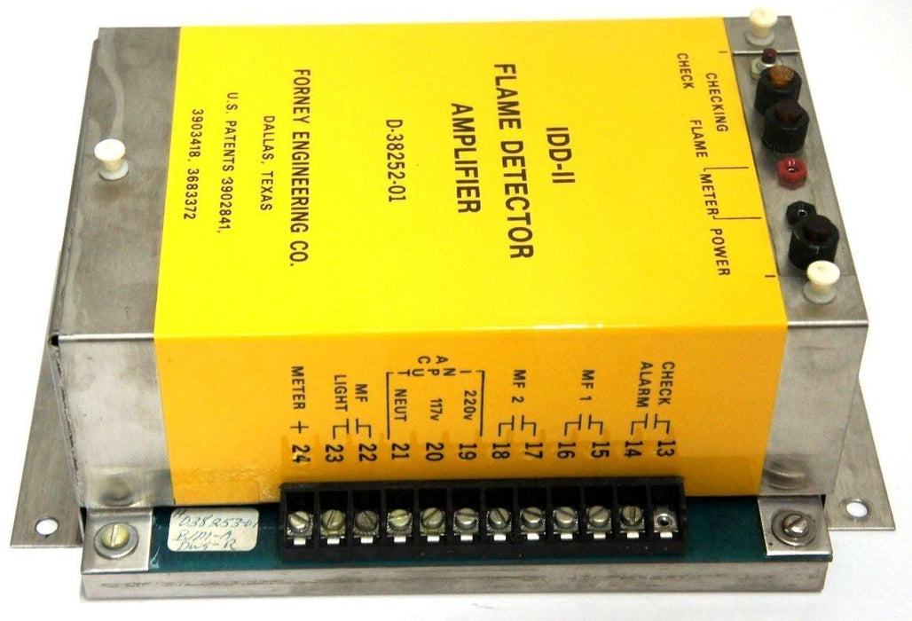 FORNEY IDD-II FLAME DETECTOR AMPLIFIER D-38252-01 D3825201