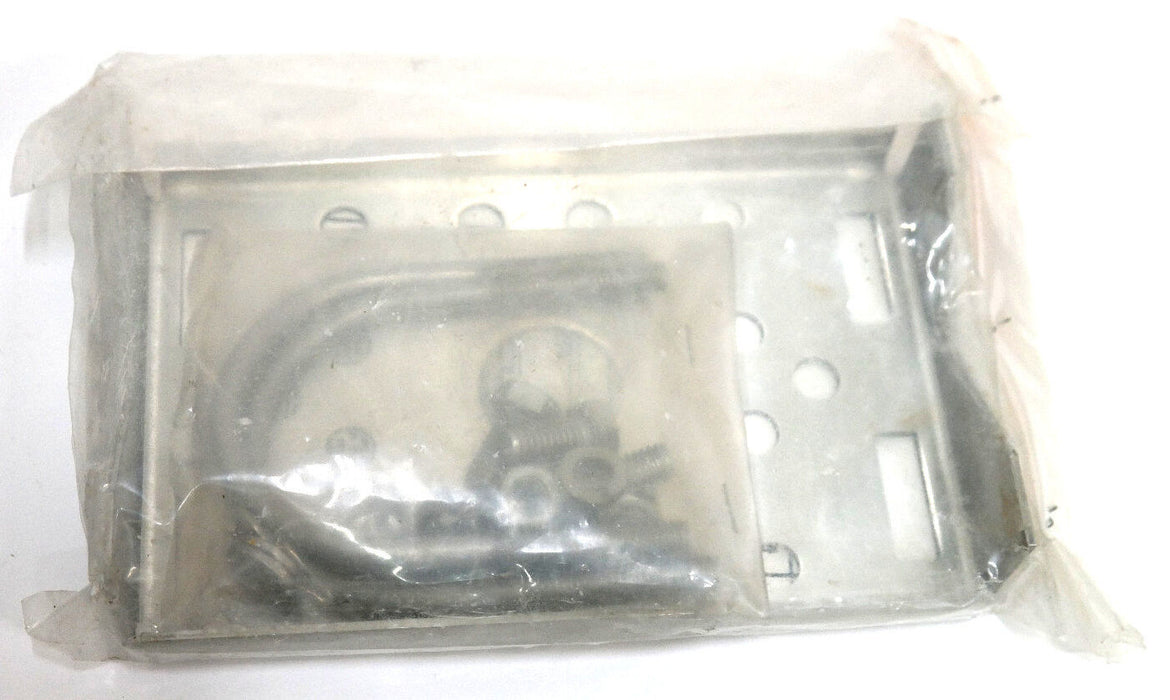 NEW BAILEY 4TB5205-0156 PIPE MOUNTING KIT