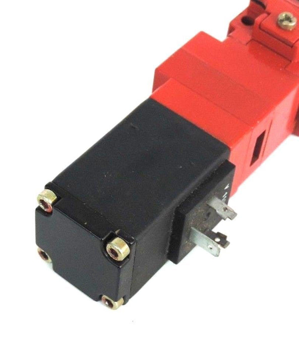 TELEMECANIQUE XCK-J5951F0H4 SAFTEY INTERLOCK SWITCH XCKJ5951F0H4 W/ 100V DC COIL