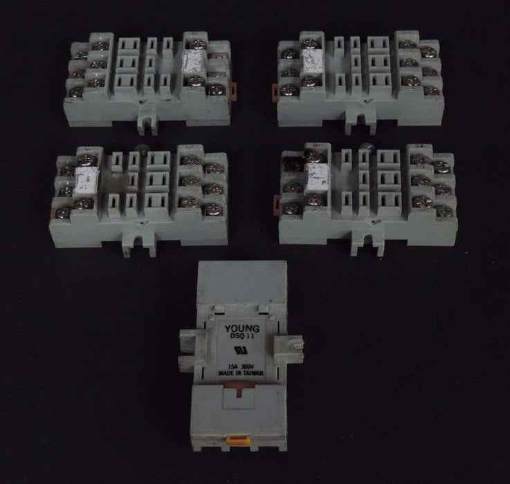 LOT OF 5 YOUNG INDUSTRIES DSQ-11 RELAY SOCKETS 10/15A 300V DSQ11