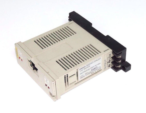 LOT OF 2 OMRON 3G2A3-OA221 OUTPUT MODULES 2A 250VAC 3G2A3OA221