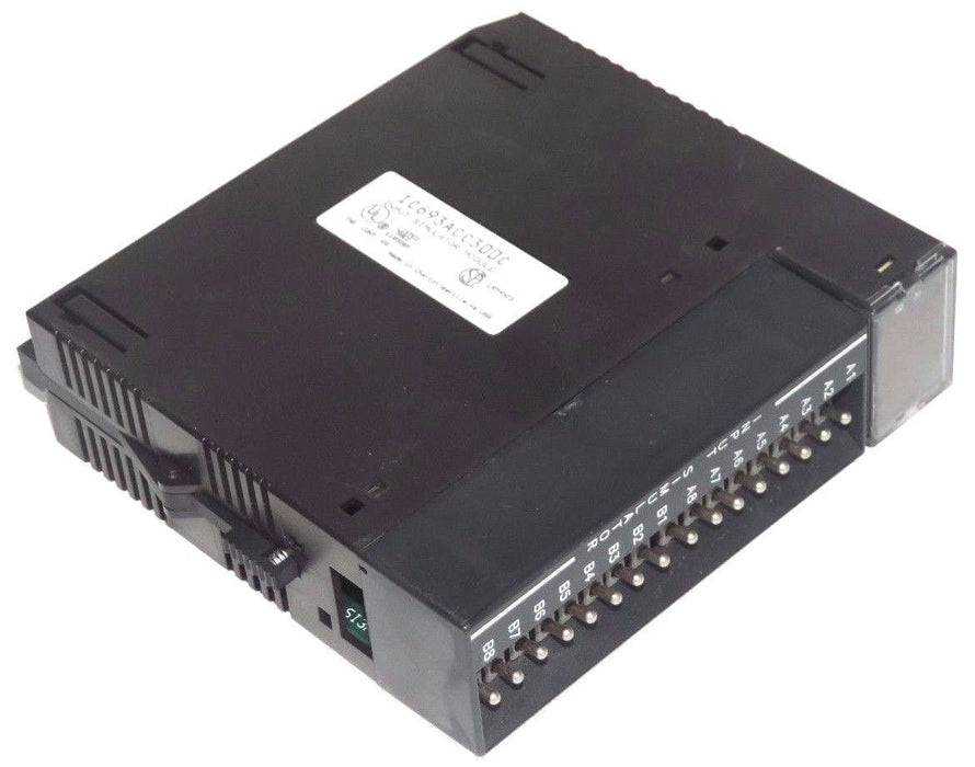 GE FANUC IC693ACC300C INPUT SIMULATOR MODULE