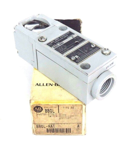 NIB ALLEN BRADLEY 880L-RA1 SER. A PHOTOELECTRIC SWITCH 880LRA1