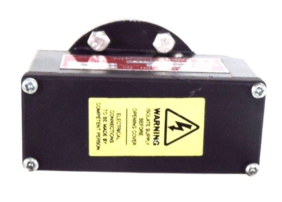 BAILEY & MACKEY TYPE 1351 PRESSURE SWITCH 55350, 5A, 250V, 14/200BAR
