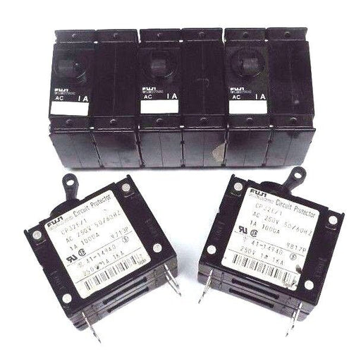 LOT OF 5 FUJI ELECTRIC CP32E/1 CIRCUIT PROTECTORS 250VAC, 50/60HZ, 1A, CP32E1