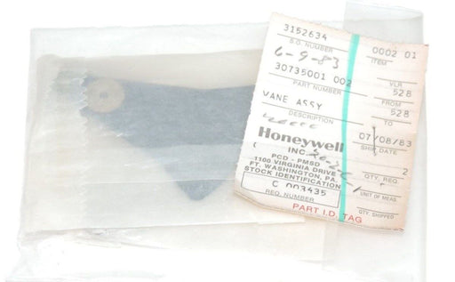 LOT OF 2 NEW HONEYWELL 30735001 002 VANE ASSEMBLIES