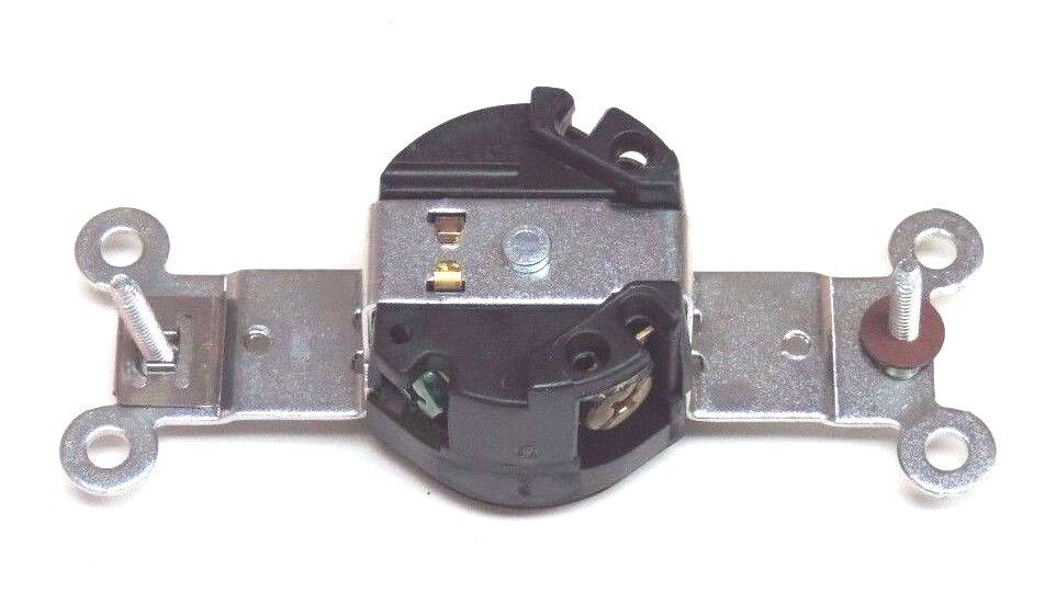LOT OF 2 NIB HUBBELL HBL4560 TWIST LOCK SINGLE RECEPTACLES 15A, 225V, NYLON FACE