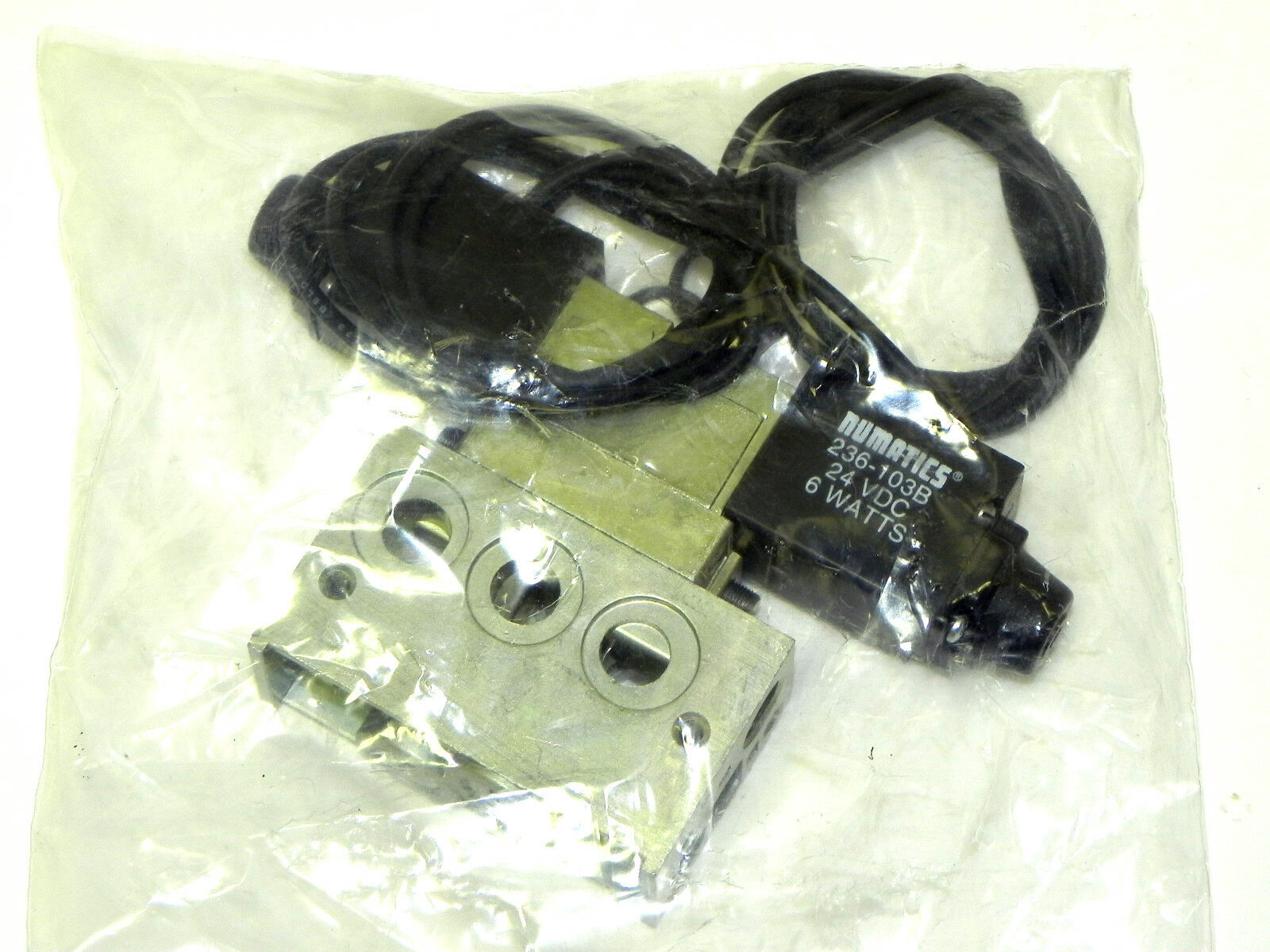 NEW NUMATICS 031SS425B000061 VALVE W/ 236-103B COIL 24VDC & HARDWARE