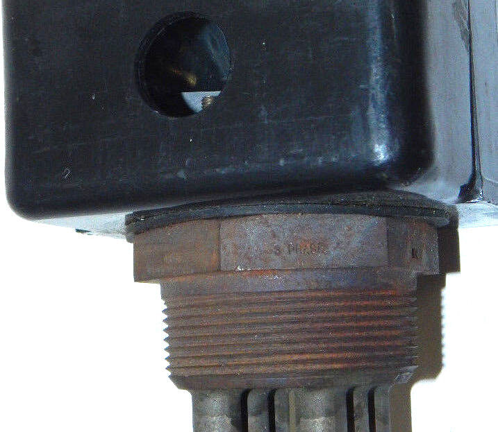 NEW VULCAN R90 IMMERSION HEATER ELEMENT, 3 PHASE, 6 Kw, 480 V, WITH SCEPTER BOX