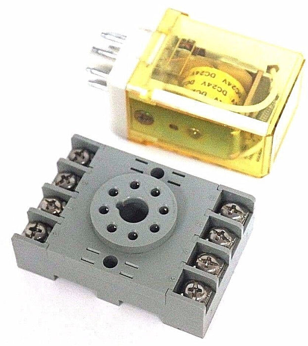 IDEC RR2P-U RELAY RR2P-UDC24V W/ SR2P-06 10A 300V SOCKET