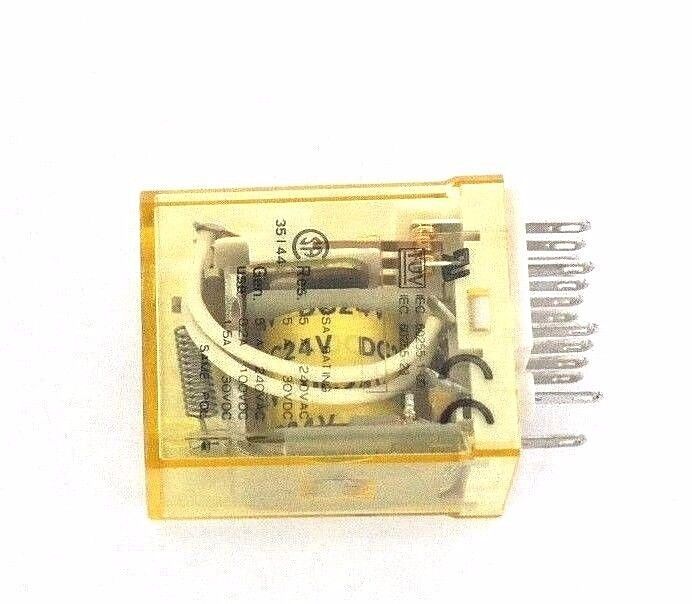 LOT OF 7 IDEC RY4S-U-DC24V RELAYS RY4SUDC24V