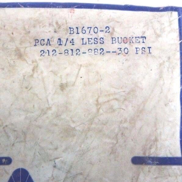NIB ARMSTRONG B1670-2 BUCKET MECHANISM 1/4", 121-812-882-(-30) PSI, B16702