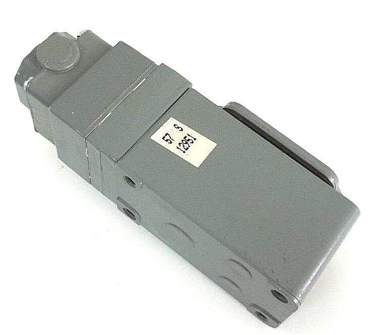 NEW EATON CUTLER-HAMMER 10316H1580 TYPE L LIMIT SWITCH 600V AC MAX.