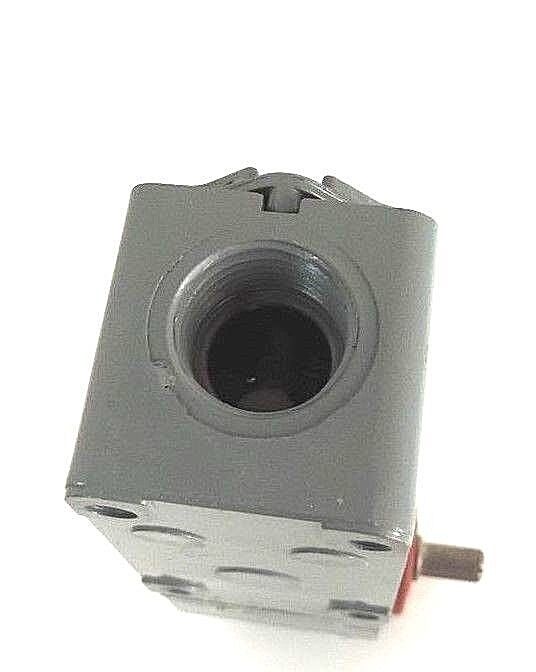 NEW EATON CUTLER-HAMMER 10316H1580 TYPE L LIMIT SWITCH 600V AC MAX.