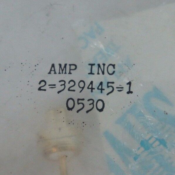 NIB AMP INC 2-329445-1 PLUG CONNECTOR KIT 23294451