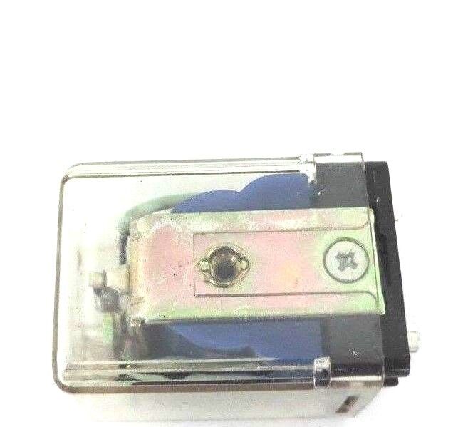 NIB CUTLER HAMMER D5PR2A1 SER. A1 PLUG IN RELAY D.P.D.T 110V