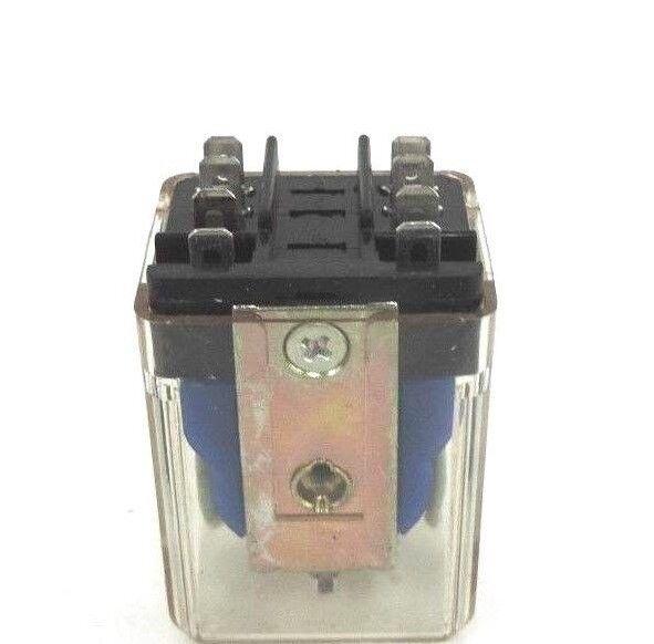 NIB CUTLER HAMMER D5PR2A1 SER. A1 PLUG IN RELAY D.P.D.T 110V