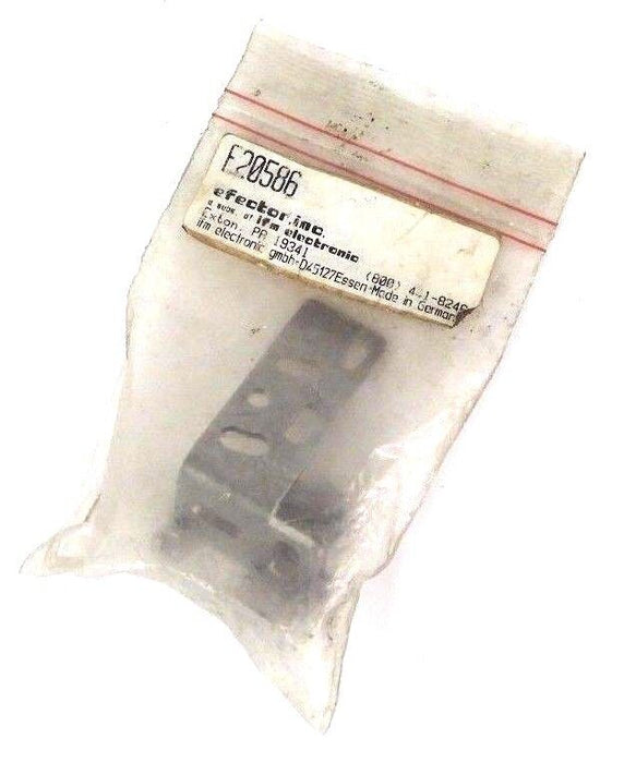 NIB IFM EFECTOR E20586 ANGLE BRACKET ASSEMBLY