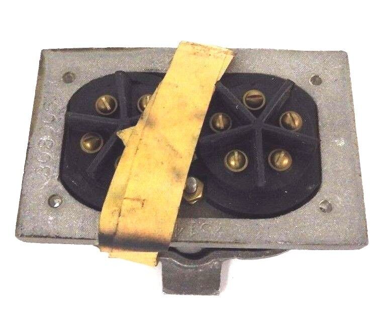 CROUSE HINDS X8658-3 FEMALE RECEPTACLE X86583