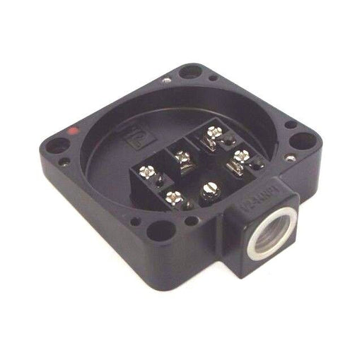 LOT OF 2 NEW PEPPERL FUCHS NCN50-FP-W-P4 SENOR BASES 182960 1/2" NPT