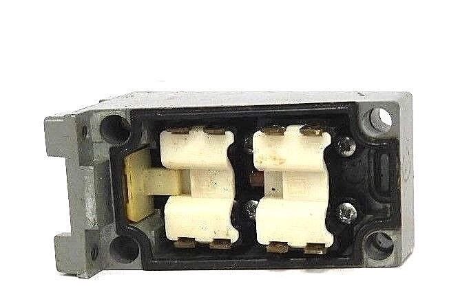 SQUARE D 9007-B064B2 LIMIT SWITCH SER. A W/O LEVER & OPERATING HEAD 9007-BO64B2