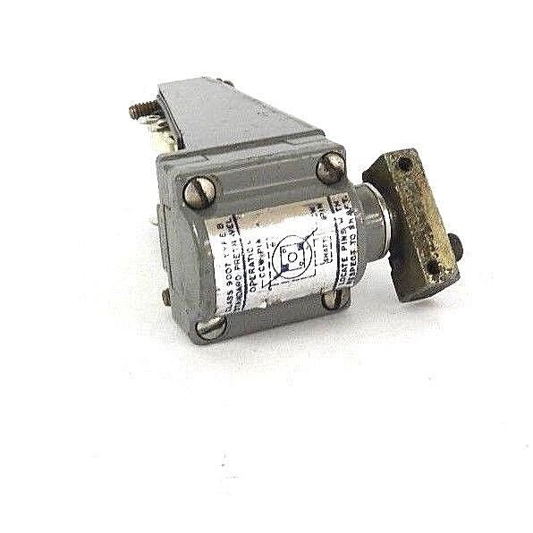 SQUARE D 9007-B62B LIMIT SWITCH SER. B, FORM: GK W/ OPERATING HEAD