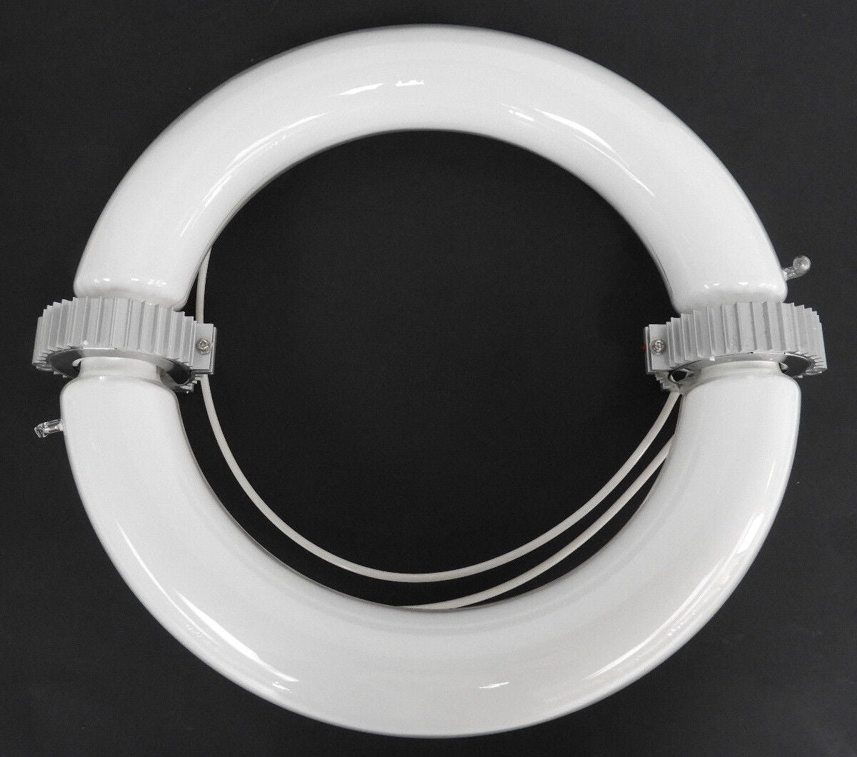 NEW NU VUE NV-RT200 ROUND TUBULAR INDUCTION LAMP 200 WATTS, 16000-170000 LUMENS