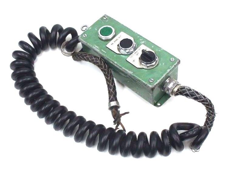 HOFFMAN E-3PB ENCLOSURE PENDANT STATION W/ ALLEN BRADLEY 800T-A SER. T & CABLE