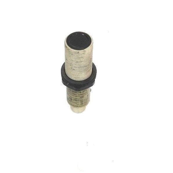 OMRON E3F2-DS30C4-P1 PHOTOELECTRIC SWITCH E3F2DS30C4P1