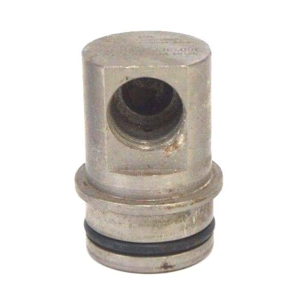 LOT OF 7 KING ENGINEERING CORP. TANK MOUNT FITTINGS PAT NO. 3.161.051