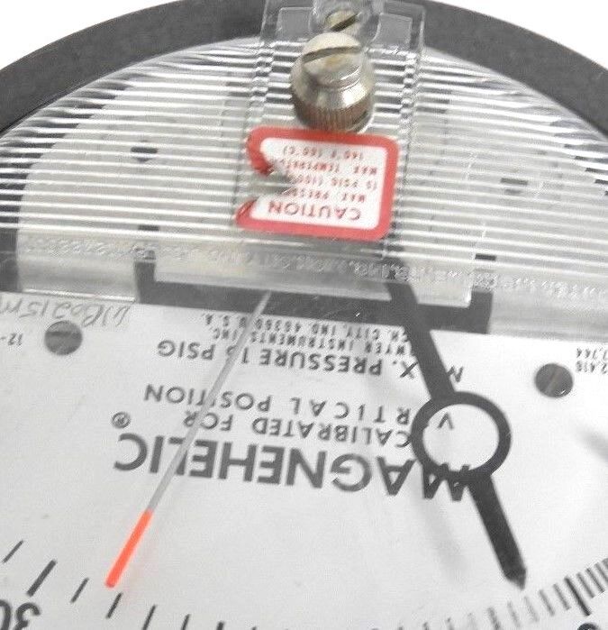 DWYER 12-167002-01 PRESSURE GAUGE 15 PSIG 1216700201