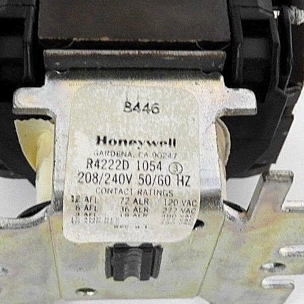 HONEYWELL R4222D 1054 RELAY 208/240V 50/60 HZ