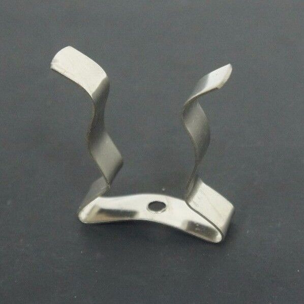 LOT OF 33 MINERALLAC 1/2" RIGID CONDUIT PIPE HANGERS