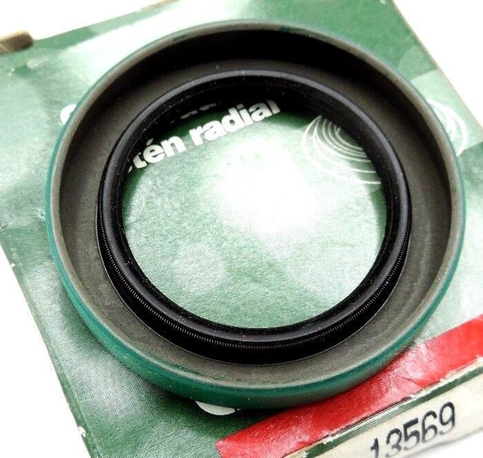 NIB CHICAGO RAWHIDE 13569 OIL SEAL