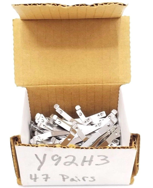 LOT OF 94 NEW OMRON Y923H SOCKET HOLD DOWN CLIPS