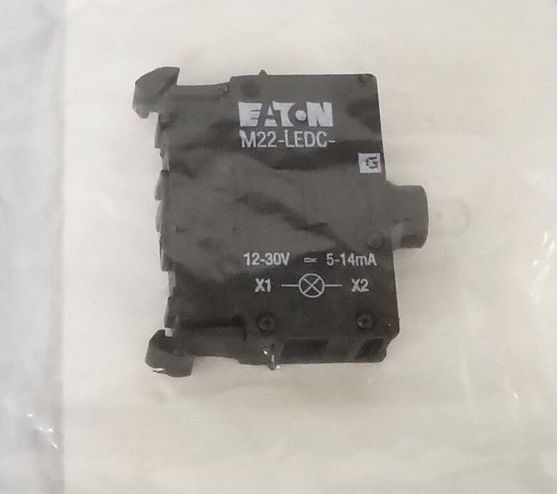 NEW EATON CUTLER-HAMMER M22-LEDC-G LIGHT UNIT 12-30VAC/DC, M22LEDCG