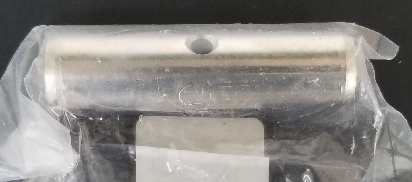 LOT OF 4 NEW PIVOT PINS 585096302 YALE MP / MPB040AC