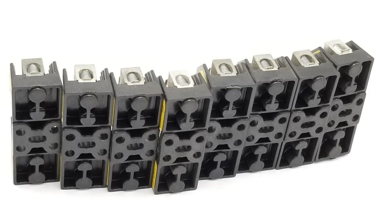 LOT OR 8 BUSS R25030-1CR FUSEHOLDERS 250V, 30A, 1POLE, 1BR007, R250301CR