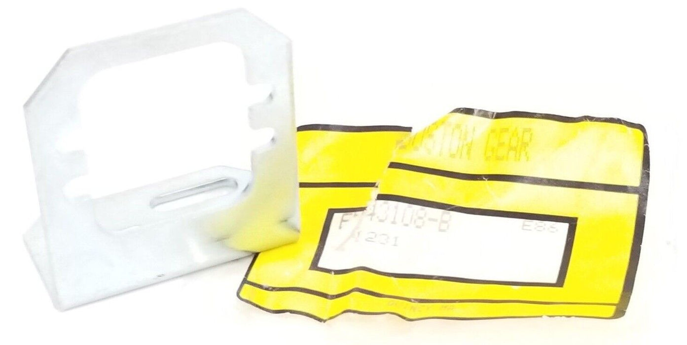 NEW BOSTON GEAR EN43108-B LUBRICATOR BRACKET 71231