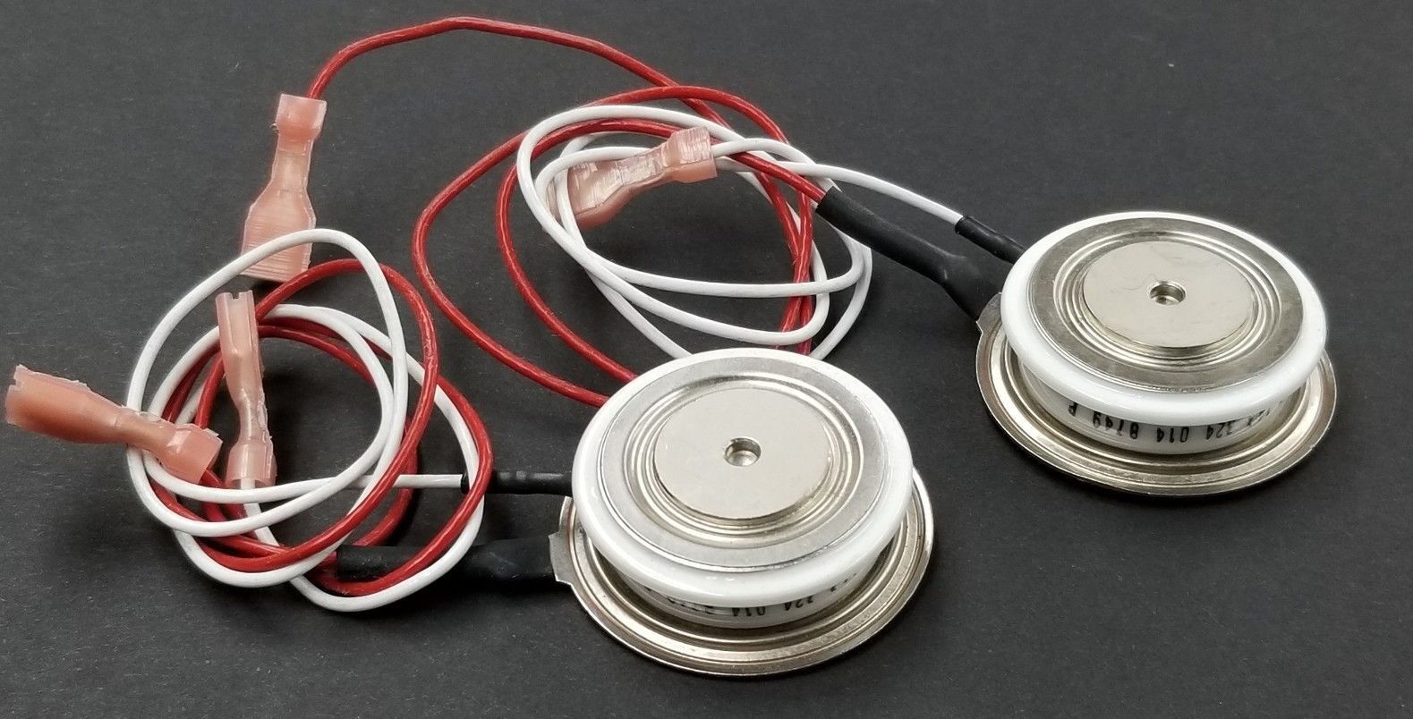 LOT OF 2 PRX 143-324-014 VARISTORS MINI 2WIRE CONNECTION 143-324-014 8749 P