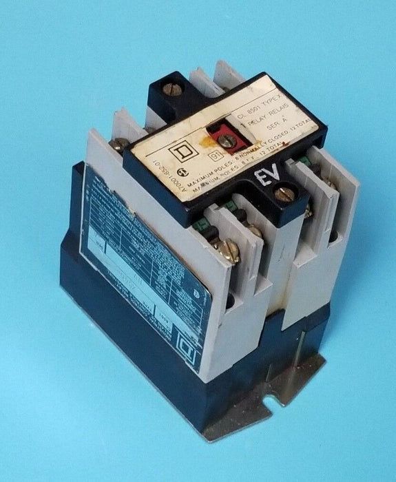 SQUARE D 8501-X040 CONTROL RELAY SER. A, FORM HV, 8501X040 W/ 9998X44 COIL