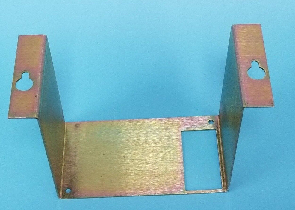 LOT OF 32 NEW WEATHERFORD PC00-39738-91 F7 AC7 KEYPAD MOUNTING BRACKETS 1606974