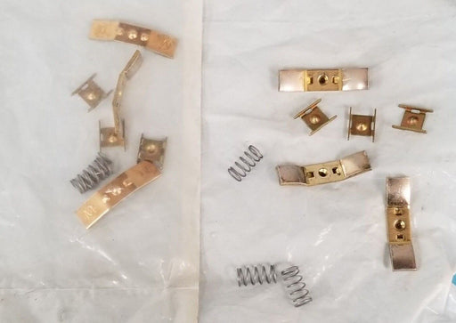 LOT OF 2 NEW SQUARE D CONTACT KITS (UNKNOWN PART NUMBER)